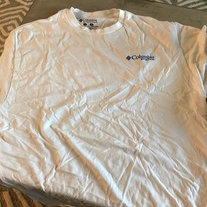 White Columbia Tee-Shirt size Large